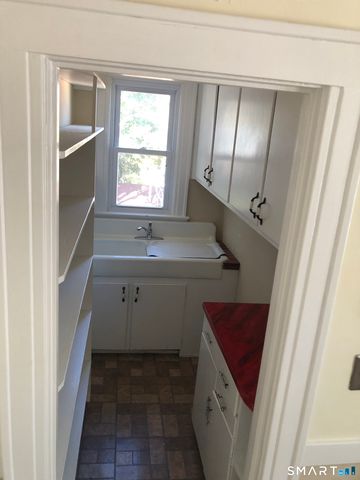 132 Grand Street, Middletown, CT 06457