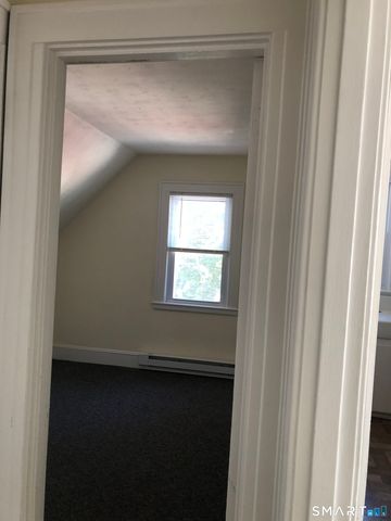 132 Grand Street, Middletown, CT 06457