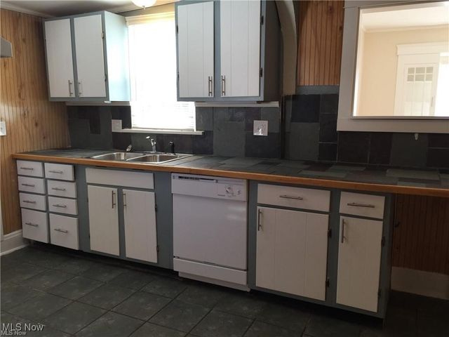 51 Nordham Drive, Bedford, OH 44146