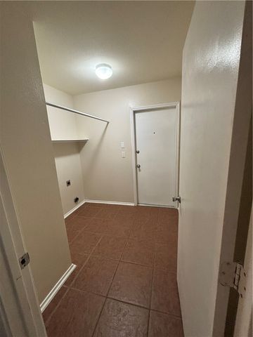 1006 Livermore St, Portland, TX 78374
