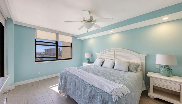 5770 MIDNIGHT PASS ROAD 404, Sarasota, FL 34242