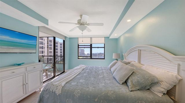 5770 MIDNIGHT PASS ROAD 404, Sarasota, FL 34242