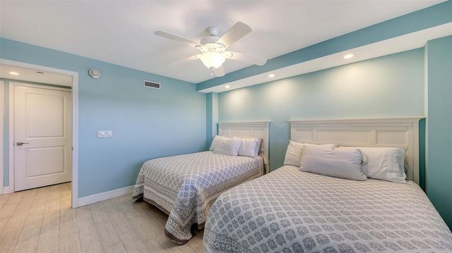 5770 MIDNIGHT PASS ROAD 404, Sarasota, FL 34242