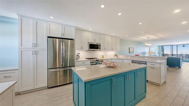 5770 MIDNIGHT PASS ROAD 404, Sarasota, FL 34242