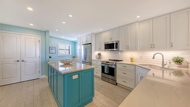 5770 MIDNIGHT PASS ROAD 404, Sarasota, FL 34242