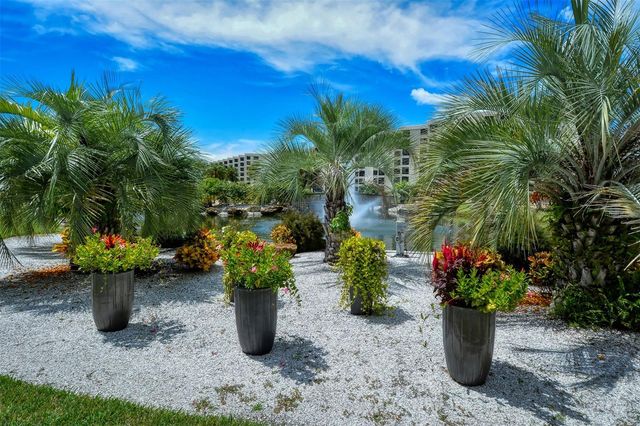 5770 MIDNIGHT PASS ROAD 404, Sarasota, FL 34242
