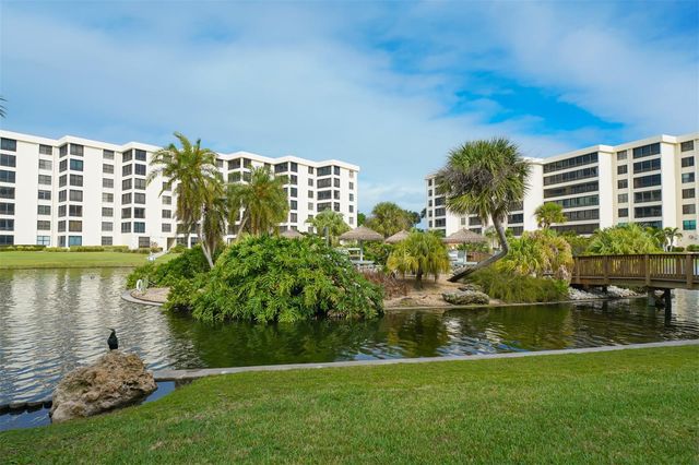 5770 MIDNIGHT PASS ROAD 404, Sarasota, FL 34242