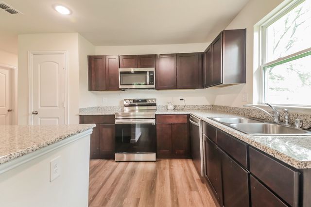 158 Westview Drive, Gun Barrel City, TX 75156
