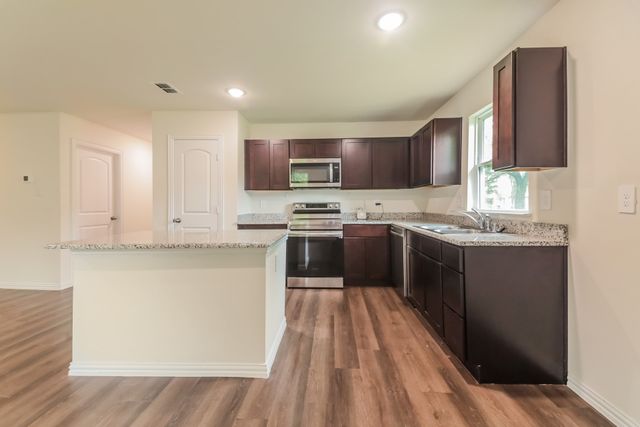 158 Westview Drive, Gun Barrel City, TX 75156