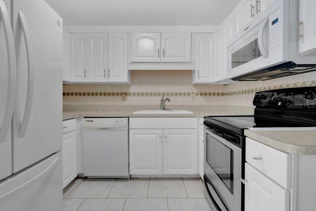 4527 HOLDER COURT, Lakeland, FL 33813