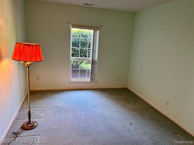 505 Mulberry Street 27, Wyandotte, MI 48192