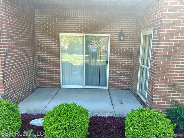 505 Mulberry Street 27, Wyandotte, MI 48192