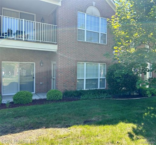 505 Mulberry Street 27, Wyandotte, MI 48192