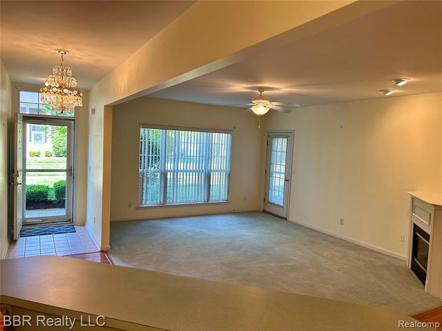505 Mulberry Street 27, Wyandotte, MI 48192