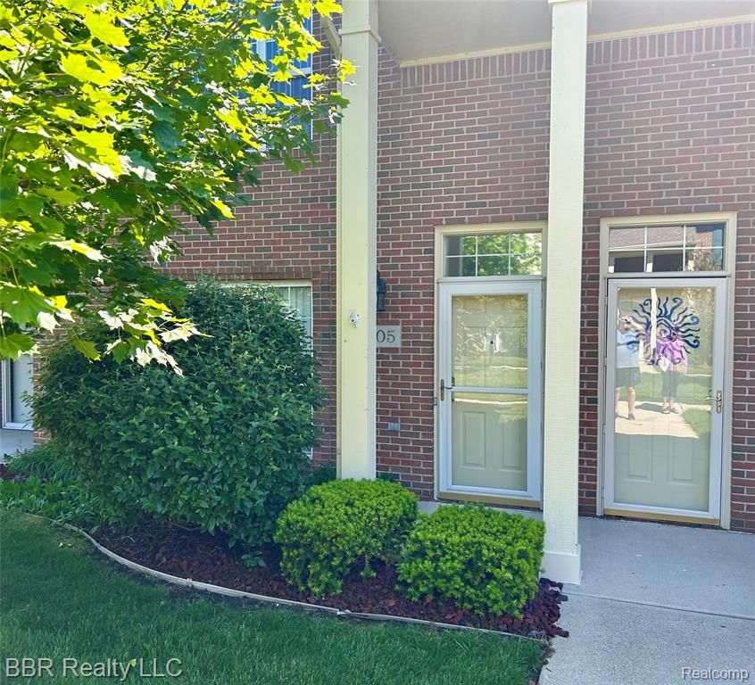 505 Mulberry Street 27, Wyandotte, MI 48192