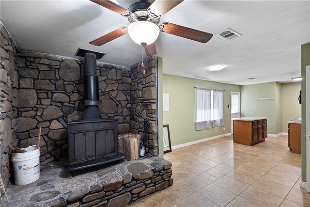 1329 S Tampa Avenue, Russellville, AR 72802