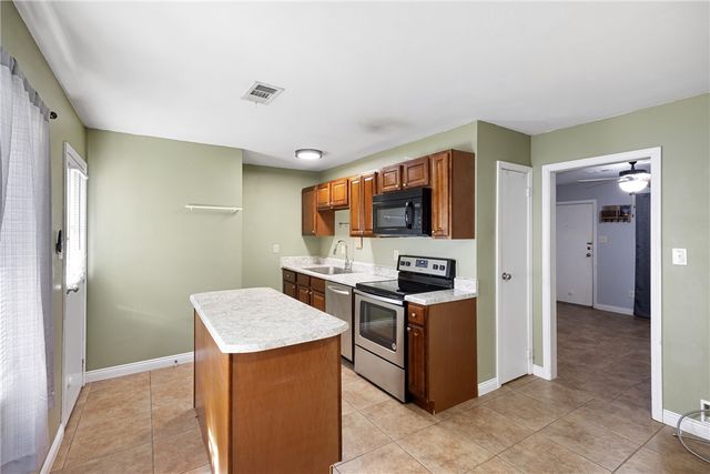 1329 S Tampa Avenue, Russellville, AR 72802