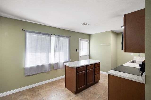 1329 S Tampa Avenue, Russellville, AR 72802