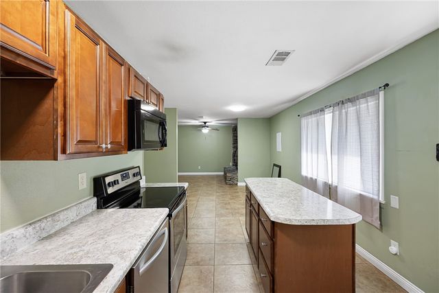 1329 S Tampa Avenue, Russellville, AR 72802