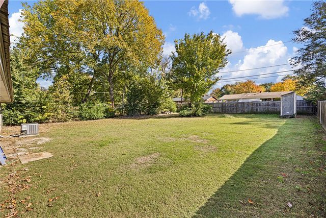 1329 S Tampa Avenue, Russellville, AR 72802