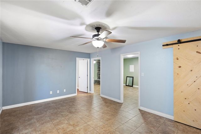 1329 S Tampa Avenue, Russellville, AR 72802