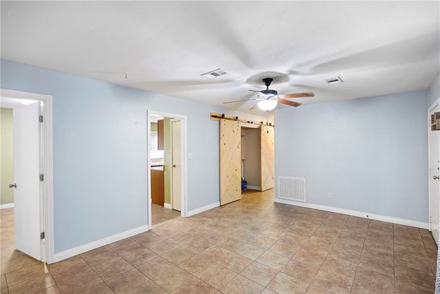 1329 S Tampa Avenue, Russellville, AR 72802