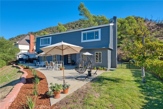 3025 Hollywell Place, Glendale, CA 91206