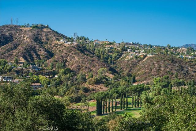 3025 Hollywell Place, Glendale, CA 91206