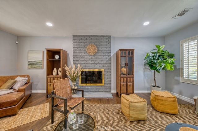 3025 Hollywell Place, Glendale, CA 91206