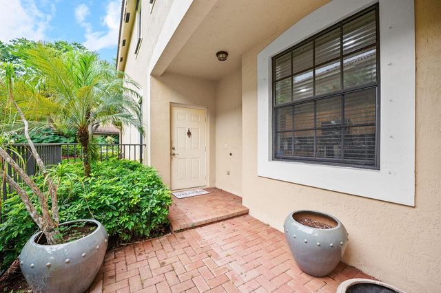 4212 Vineyard Circle, Weston, FL 33332