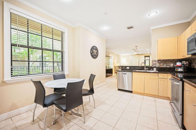 4212 Vineyard Circle, Weston, FL 33332