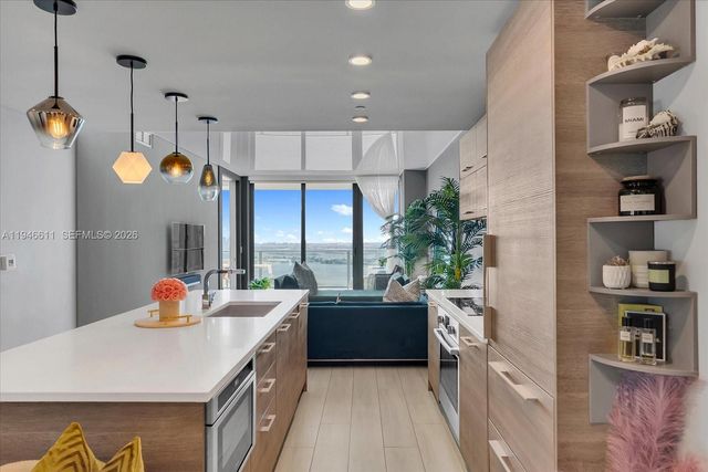 650 NE 32nd St 4405, Miami, FL 33137