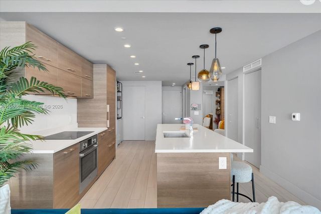 650 NE 32nd St 4405, Miami, FL 33137