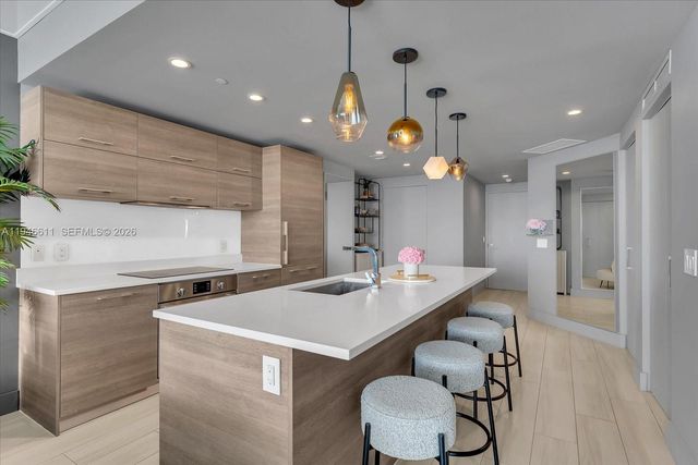 650 NE 32nd St 4405, Miami, FL 33137