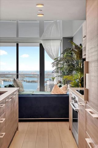 650 NE 32nd St 4405, Miami, FL 33137