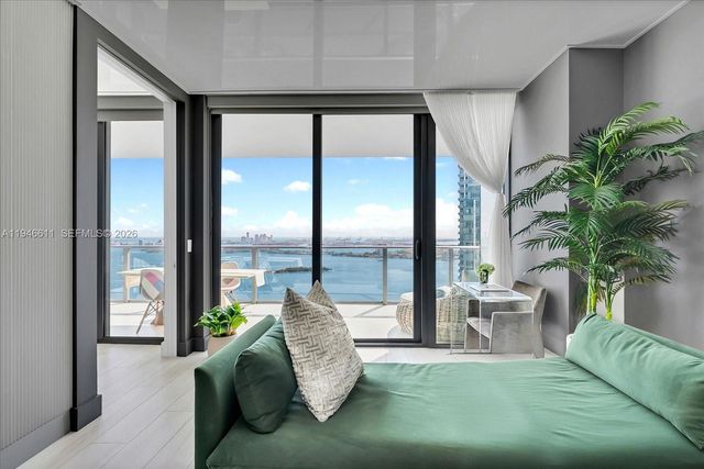 650 NE 32nd St 4405, Miami, FL 33137