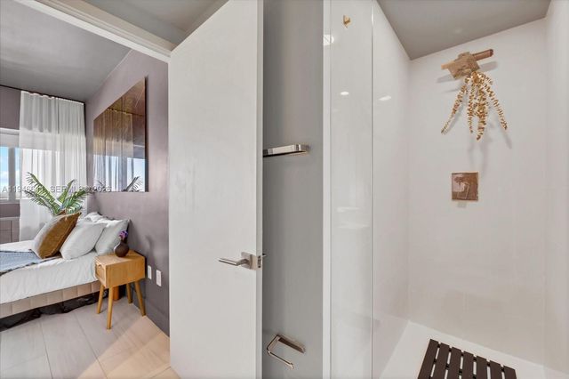 650 NE 32nd St 4405, Miami, FL 33137