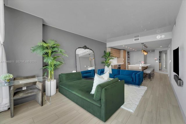 650 NE 32nd St 4405, Miami, FL 33137