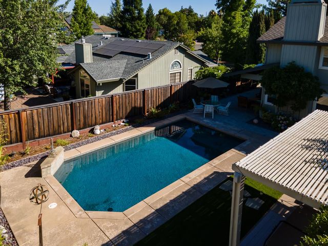2616 Alana Ct, Cameron Park, CA 95682