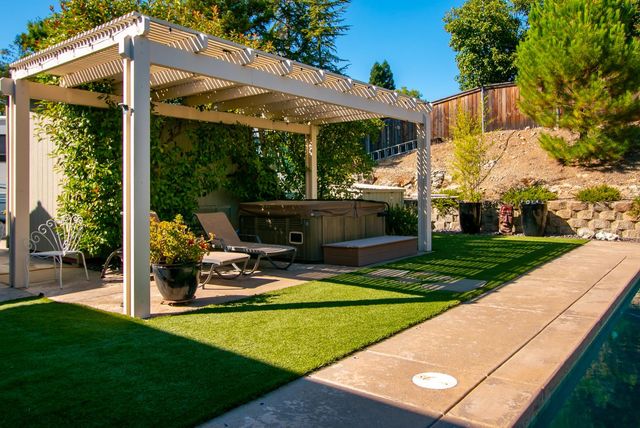 2616 Alana Ct, Cameron Park, CA 95682