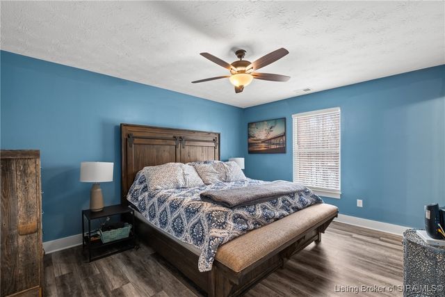 850 Twin Oaks Drive, Henryville, IN 47126