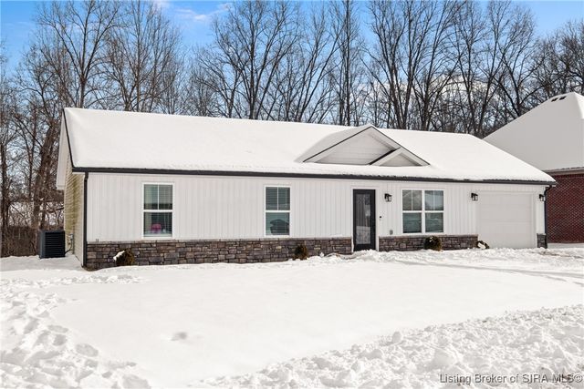 850 Twin Oaks Drive, Henryville, IN 47126