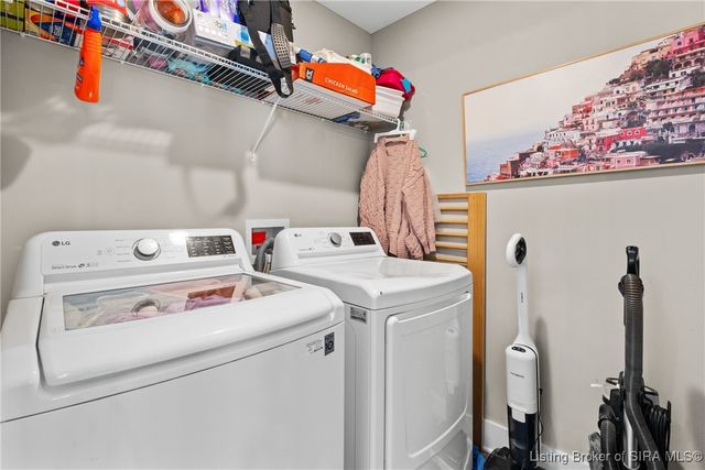 850 Twin Oaks Drive, Henryville, IN 47126