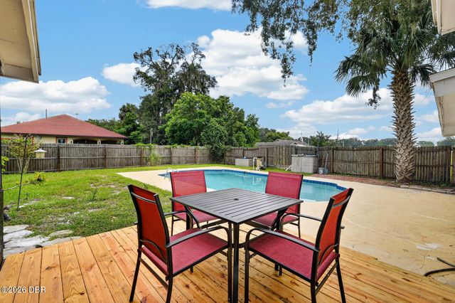 7 Jeanette Drive, Deland, FL 32720