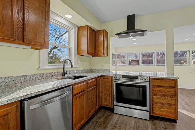 3211 N Porter Ave, Wichita, KS 67204