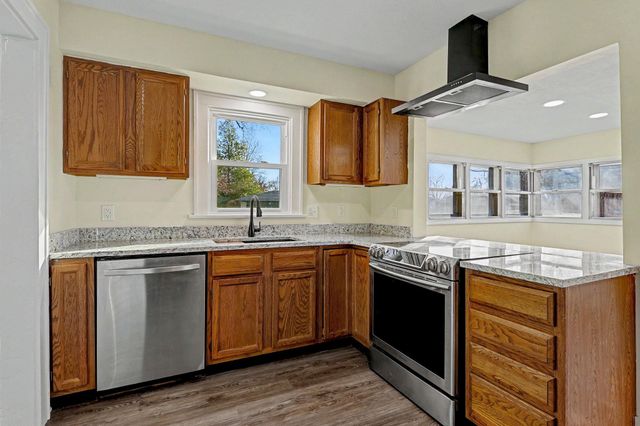 3211 N Porter Ave, Wichita, KS 67204