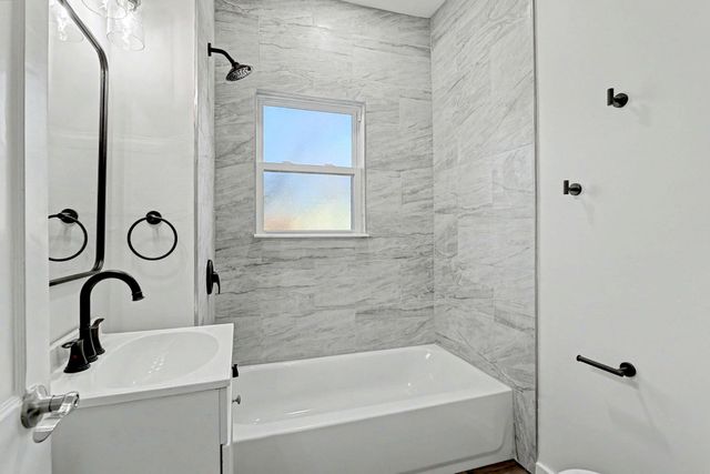 3211 N Porter Ave, Wichita, KS 67204