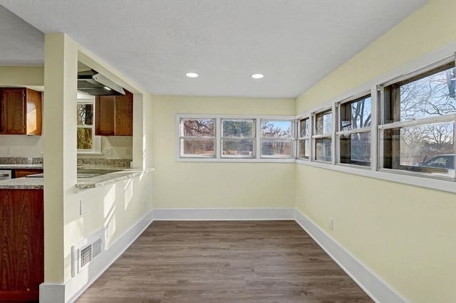 3211 N Porter Ave, Wichita, KS 67204