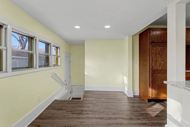 3211 N Porter Ave, Wichita, KS 67204