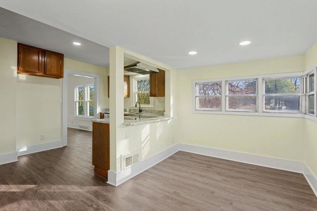 3211 N Porter Ave, Wichita, KS 67204